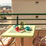 Апартаменты With Sea View 294 *